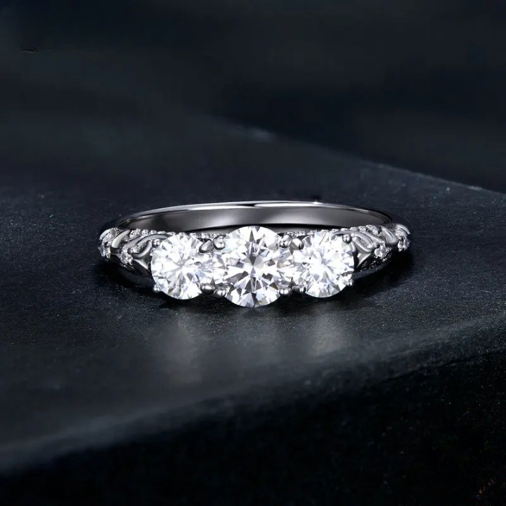 Anel Triplo Moissanite Brilhante Banhado à Ouro 18k