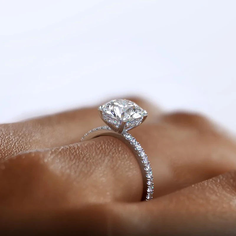 Anel Moissanite Coroa de Luz