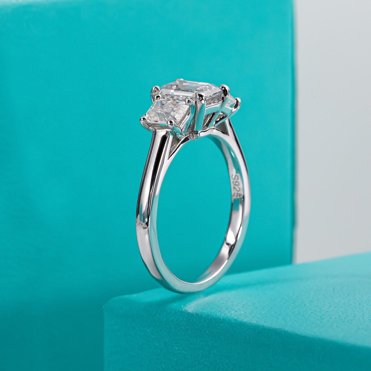 Anel Trigêmeo Esmeralda Moissanite - Loratta 